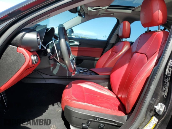 2017 Alfa Romeo Giulia with VIN ZARFAEBN7H7531217, listed as a Copart auction lot 60130275 with 91,768 mi miles and Salvage title. Bid and sale history available at DreamBid. Image 7.