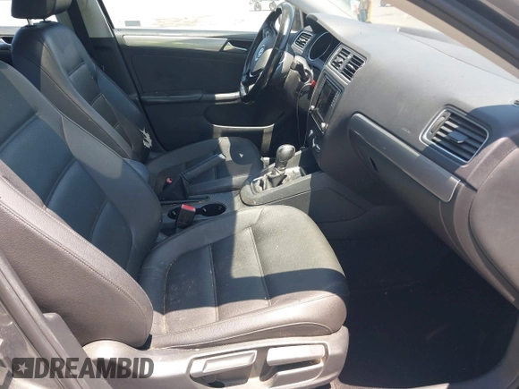 2017 Volkswagen Jetta SE with VIN 3VWDB7AJ0HM379230, listed as a IAAI auction lot 42788330 with 116,330 mi miles and . Bid and sale history available at DreamBid. Image 5.