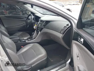 2014 Hyundai Sonata SE with VIN 5NPEC4AC3EH882711, listed as a IAAI auction lot 42192424 with 189,279 mi miles and . Bid and sale history available at DreamBid. Image 5.