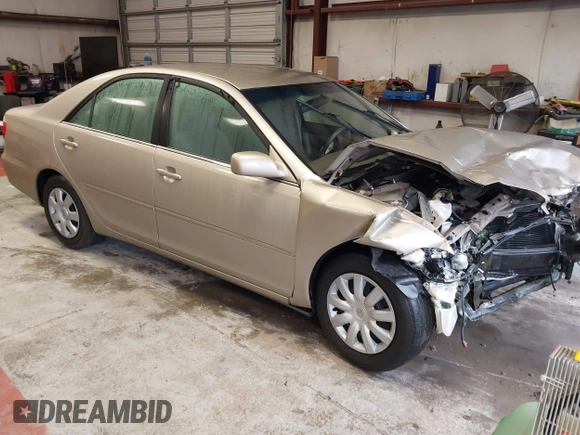2006 Toyota Camry STD with VIN 4T1BE32K06U152044, listed as a IAAI auction lot 41578843 with 224,492 mi miles. Bid and sale history available at carsss.com. Image 1.