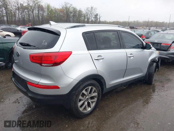 2014 Kia Sportage LX with VIN KNDPB3AC4E7582430, listed as a IAAI auction lot 41947229 with 140,680 mi miles. Bid and sale history available at carsss.com. Image 4.