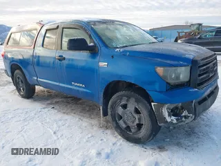 2008 Toyota Tundra 4WD Truck with VIN 5TBBV541X8S523666, listed as a IAAI auction lot 41232486 with 323,933 mi miles. Bid and sale history available at carsss.com. Image 1.