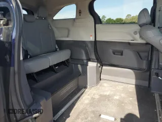 2024 Toyota Sienna XLE with VIN 5TDJSKFC5RS117675, listed as a Copart auction lot 59959235 with 21,541 mi miles and Non repairable. Bid and sale history available at DreamBid. Image 11.