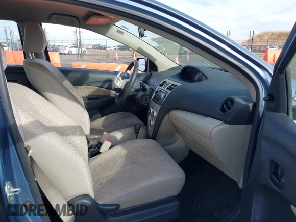 2007 Toyota Yaris with VIN JTDBT923871054307, listed as a IAAI auction lot 40738698 with 207,437 mi miles. Bid and sale history available at carsss.com. Image 5.