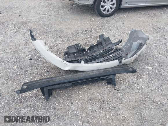 2019 Ford Fiesta SE z VIN 3FADP4EJ5KM132862, wystawiony jako IAAI lot #40893430 z przebiegiem 91 011 mil mil oraz . Historia ofert i sprzedaży dostępna na DreamBid. Obrazek 11.