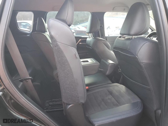2023 Mitsubishi Outlander SE with VIN JA4J4UA83PZ021218, listed as a Copart auction lot 45847115 with 45,615 mi miles and Salvage Title. Bid and sale history available at carsss.com. Image 11.
