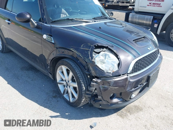 2012 MINI Convertible S с VIN WMWZP3C52CT550179, выставлен на аукционе IAAI как лот 42046285 с пробегом 87 718 миль миль и . История ставок и продаж доступна на DreamBid. Изображение 6.