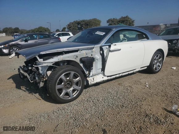 2017 Rolls-Royce Wraith with VIN SCA665C59HUX86762, listed as a Copart auction lot 82405254 with 10,422 mi miles and Salvage Title. Bid and sale history available at carsss.com. Image 1.