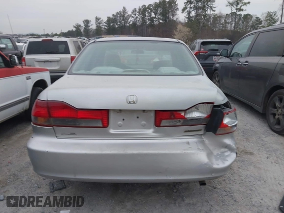 2002 Honda Accord SE с VIN 1HGCG56742A067127, выставлен на аукционе IAAI как лот 41780877 с пробегом 230 226 миль миль и . История ставок и продаж доступна на DreamBid. Изображение 16.