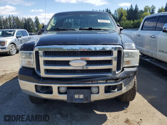 2005 Ford F-250 XL with VIN 1FTSX21P25EB15818, listed as a Copart auction lot 54222215 with 260,018 mi miles and Salvage Title. Bid and sale history available at DreamBid. Image 5.
