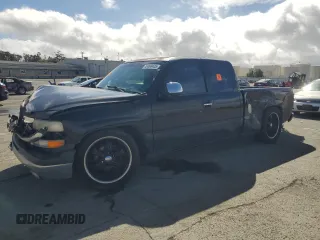 2001 Chevrolet Silverado 1500 with VIN 1GCEC19T81Z142836, listed as a Copart auction lot 49498445 with 337,498 mi miles and Salvage Title. Bid and sale history available at carsss.com. Image 1.