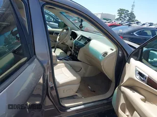 2013 Nissan Pathfinder S with VIN 5N1AR2MM1DC678629, listed as a IAAI auction lot 42063115 with 192,096 mi miles. Bid and sale history available at carsss.com. Image 5.