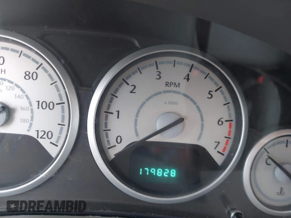 2008 Chrysler Town & Country LX with VIN 2A8HR44H28R114978, listed as a IAAI auction lot 41860775 with 179,828 mi miles. Bid and sale history available at carsss.com. Image 7.