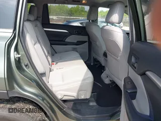 2017 Toyota Highlander LE with VIN 5TDBZRFH0HS442172, listed as a IAAI auction lot 42436089 with 95,437 mi miles and . Bid and sale history available at DreamBid. Image 8.