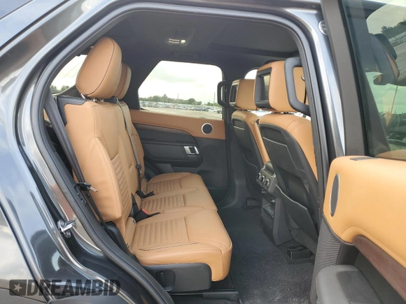 2018 Land Rover Discovery HSE Luxury with VIN SALRT2RV9JA058590, listed as a Copart auction lot 72785613 with 44,879 mi miles. Bid and sale history available at carsss.com. Image 11.