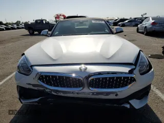 2022 BMW Z4 sDrive30i with VIN WBAHF3C02NWX82592, listed as a Copart auction lot 54182084 with 26,809 mi miles. Bid and sale history available at carsss.com. Image 5.