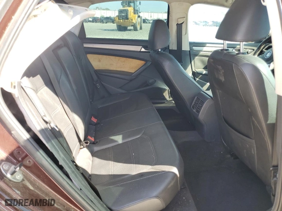 2014 Volkswagen Passat SE with VIN 1VWBP7A31EC005846, listed as a Copart auction lot 47984135 with 169,256 mi miles and Salvage Title. Bid and sale history available at carsss.com. Image 10.