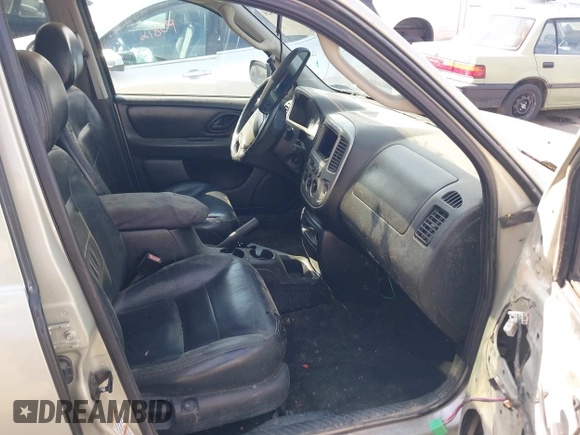 2004 Ford Escape Limited с VIN 1FMCU941X4KA29911, выставлен на аукционе IAAI как лот 42403424 с пробегом Не указан миль и . История ставок и продаж доступна на DreamBid. Изображение 5.