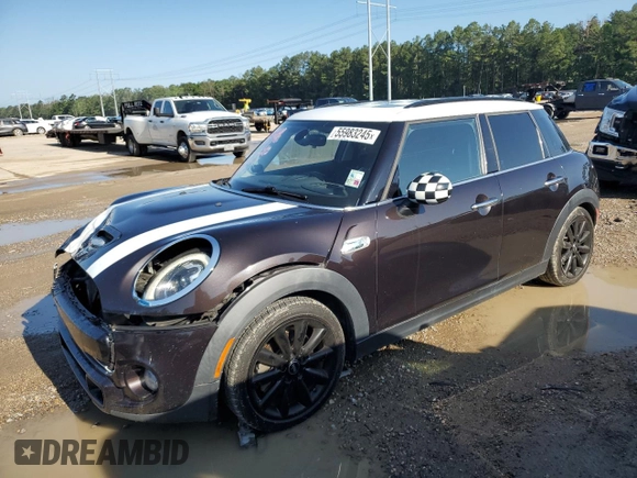 2016 MINI Hardtop 4 Door S z VIN WMWXU3C52G2B67552, wystawiony jako Copart lot #55983245 z przebiegiem 85 180 mil mil oraz Szkody całkowita. Historia ofert i sprzedaży dostępna na DreamBid. Obrazek 1.