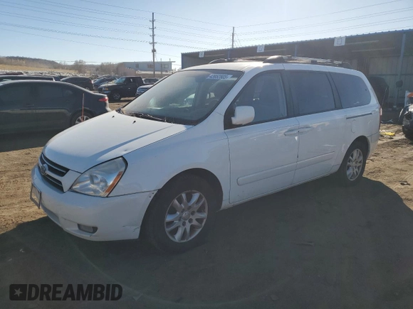 2007 Kia Sedona LX with VIN KNDMB233776123024, listed as a Copart auction lot 43952805 with 201,452 mi miles and Clean Title. Bid and sale history available at carsss.com. Image 1.