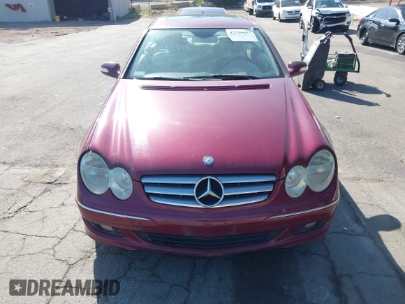 2009 Mercedes-Benz CLK 350 z VIN WDBTJ56H89F263852, wystawiony jako IAAI lot #42296657 z przebiegiem 165 044 mil mil oraz . Historia ofert i sprzedaży dostępna na DreamBid. Obrazek 6.