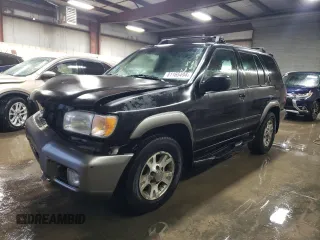 2001 Nissan Pathfinder LE z VIN JN8DR07Y31W520568, wystawiony jako Copart lot #81165494 z przebiegiem 92 495 mil mil oraz Szkoda całkowita • Salvage title. Historia ofert i sprzedaży dostępna na DreamBid. Obrazek 1.