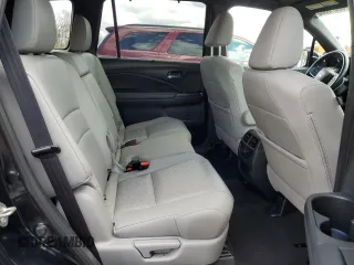 2019 Honda Passport EX-L z VIN 5FNYF8H59KB027590, wystawiony jako Copart lot #53875665 z przebiegiem 57 911 mil mil oraz Czysty tytuł • Clean title. Historia ofert i sprzedaży dostępna na DreamBid. Obrazek 11.