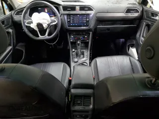 2023 Volkswagen Tiguan SE z VIN 3VVMB7AX5PM029437, wystawiony jako Copart lot #44902825 z przebiegiem 54 167 mil mil oraz Szkoda całkowita • Salvage title. Historia ofert i sprzedaży dostępna na DreamBid. Obrazek 8.