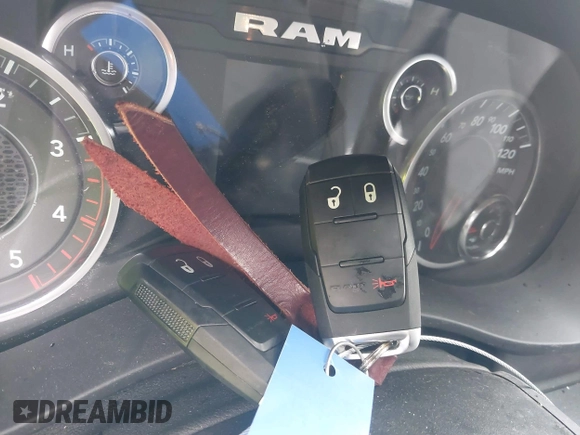 2024 Ram 2500 Tradesman с VIN 3C6UR5CL3RG101964, выставлен на аукционе IAAI как лот 41500932 с пробегом 15 087 миль миль и . История ставок и продаж доступна на DreamBid. Изображение 11.