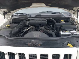 2006 Jeep Commander с VIN 1J8HG48K96C307730, выставлен на аукционе IAAI как лот 42588915 с пробегом 212 995 миль миль и . История ставок и продаж доступна на DreamBid. Изображение 10.