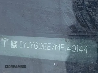 2021 Tesla Model Y Long Range z VIN 5YJYGDEE7MF140144, wystawiony jako IAAI lot #42350137 z przebiegiem Nie podano mil oraz . Historia ofert i sprzedaży dostępna na DreamBid. Obrazek 9.