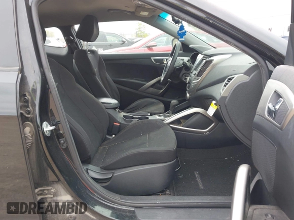 2013 Hyundai Veloster w/Gray Int with VIN KMHTC6AD6DU179826, listed as a IAAI auction lot 42151479 with 82,643 mi miles. Bid and sale history available at carsss.com. Image 5.