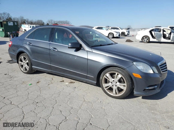 2013 Mercedes-Benz E-Class E 350 Luxury with VIN WDDHF5KB8DA742780, listed as a Copart auction lot 48952585 with 253,700 mi miles and Clean Title. Bid and sale history available at carsss.com. Image 4.