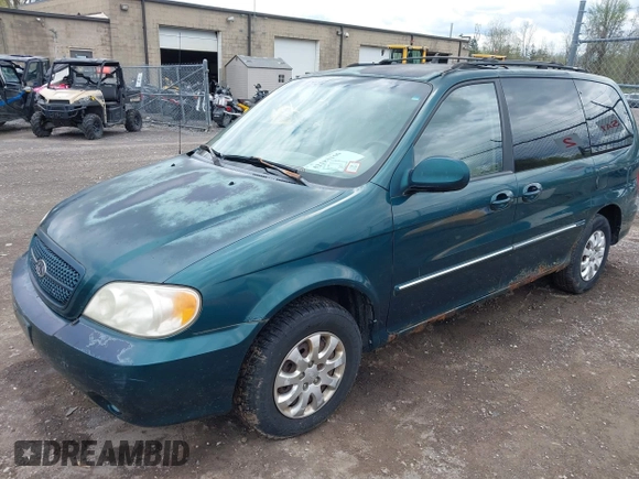 2005 Kia Sedona LX with VIN KNDUP132256743425, listed as a IAAI auction lot 42183166 with 133,719 mi miles. Bid and sale history available at carsss.com. Image 2.