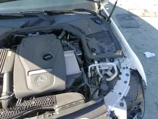 2018 Mercedes-Benz C 300 z VIN WDDWJ4KB8JF658344, wystawiony jako Copart lot #46056725 z przebiegiem 87 957 mil mil oraz Szkoda całkowita • Salvage title. Historia ofert i sprzedaży dostępna na DreamBid. Obrazek 13.