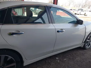 2017 Nissan Altima SR with VIN 1N4AL3AP9HC166428, listed as a IAAI auction lot 41955725 with 52,826 mi miles and . Bid and sale history available at carsss.com. Image 14.