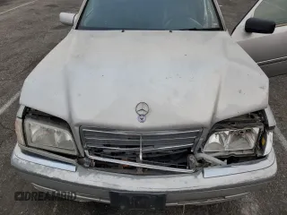 2000 Mercedes-Benz C 230 Kompressor with VIN WDBHA24G4YF929022, listed as a Copart auction lot 76266134 with 197,452 mi miles and Clean Title. Bid and sale history available at carsss.com. Image 11.