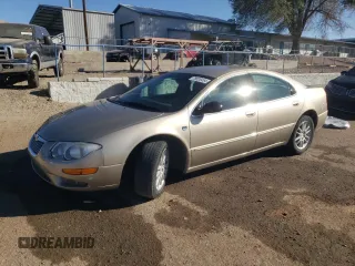 2004 Chrysler 300M M z VIN 2C3HE66GX4H619125, wystawiony jako Copart lot #78526454 z przebiegiem 131 463 mil mil oraz Szkody całkowita. Historia ofert i sprzedaży dostępna na DreamBid. Obrazek 1.