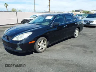 2002 Lexus ES 300 with VIN JTHBF30G920007858, listed as a IAAI auction lot 42111543 with 206,061 mi miles. Bid and sale history available at carsss.com. Image 2.