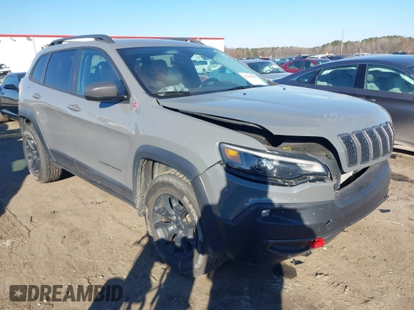 2019 Jeep Cherokee Trailhawk Elite with VIN 1C4PJMBX1KD401792, listed as a IAAI auction lot 41286027 with 70,236 mi miles. Bid and sale history available at carsss.com. Image 1.