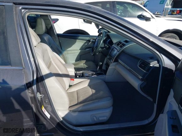 2014 Toyota Camry Hybrid LE with VIN 4T1BD1FK5EU106743, listed as a IAAI auction lot 41323019 with 84,511 mi miles. Bid and sale history available at carsss.com. Image 5.