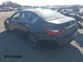 2018 Nissan Altima SR with VIN 1N4AL3AP8JC282175, listed as a IAAI auction lot 41238328 with 117,198 mi miles and . Bid and sale history available at carsss.com. Image 3.