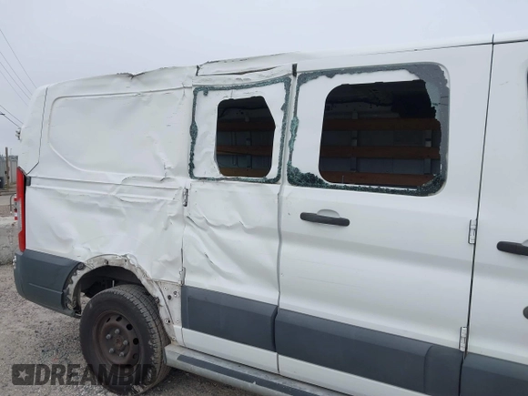2016 Ford Transit Cargo z VIN 1FTYR1ZM3GKB36643, wystawiony jako IAAI lot #41127604 z przebiegiem 182 845 mil mil oraz . Historia ofert i sprzedaży dostępna na DreamBid. Obrazek 6.