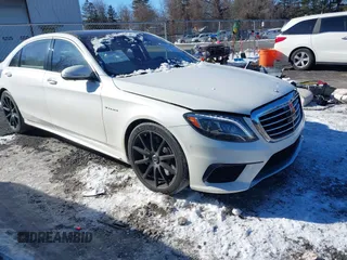 2015 Mercedes-Benz S 63 AMG z VIN WDDUG7JB6FA121727, wystawiony jako IAAI lot #41475307 z przebiegiem 89 615 mil mil oraz . Historia ofert i sprzedaży dostępna na DreamBid. Obrazek 1.
