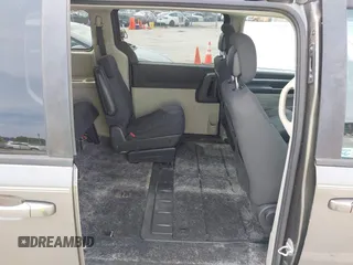 2010 Dodge Grand Caravan Hero with VIN 2D4RN3D13AR342811, listed as a IAAI auction lot 42153336 with 189,193 mi miles and . Bid and sale history available at DreamBid. Image 8.