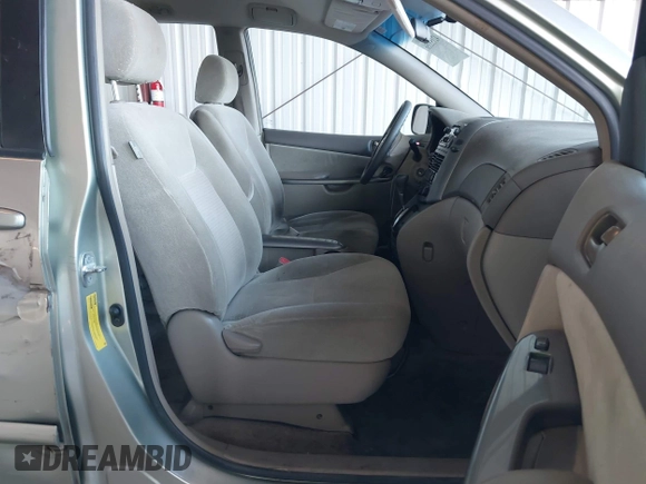 2006 Toyota Sienna CE with VIN 5TDZA23C26S554717, listed as a IAAI auction lot 42153356 with 198,556 mi miles. Bid and sale history available at carsss.com. Image 5.