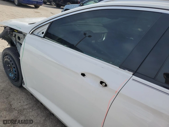 2018 Buick Regal TourX Essence with VIN W04GV8SX8J1174199, listed as a Copart auction lot 52871484 with NaN miles and Salvage Title. Bid and sale history available at carsss.com. Image 7.