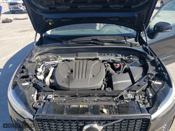 2024 Volvo XC60 Plus Dark Theme with VIN YV4L12RL8R1725322, listed as a Copart auction lot 49316215 with 45,381 mi miles and Salvage Title. Bid and sale history available at carsss.com. Image 13.