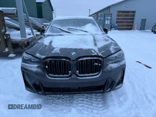 2023 BMW X4 M40i z VIN 5UX43DT03P9S61199, wystawiony jako Copart lot #86424734 z przebiegiem Nie podano mil oraz Szkody całkowita. Historia ofert i sprzedaży dostępna na DreamBid. Obrazek 5.