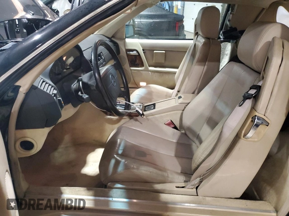 1992 Mercedes-Benz 500 z VIN WDBFA66E5NF040865, wystawiony jako Copart lot #57905205 z przebiegiem 95 158 mil mil oraz Tytuł czysty. Historia ofert i sprzedaży dostępna na DreamBid. Obrazek 7.